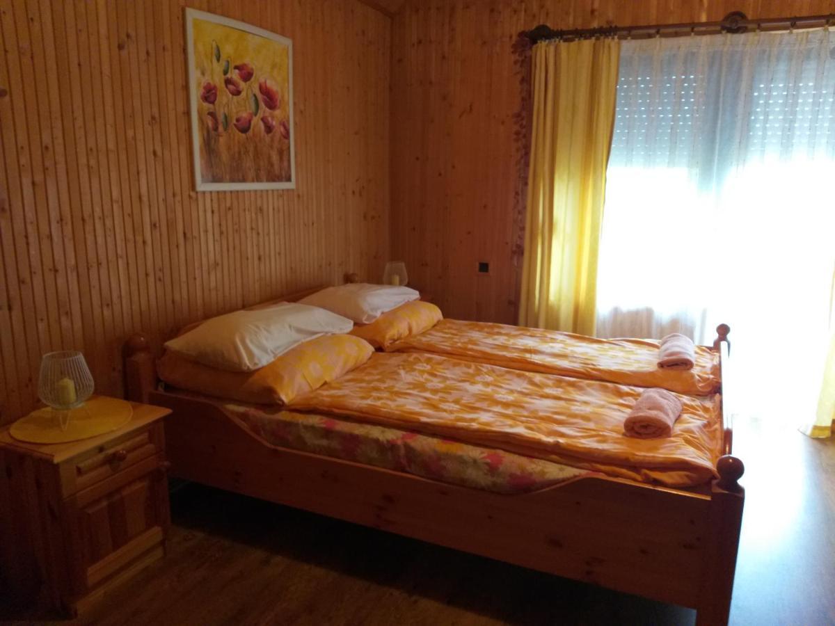 Poroszló Tavasz Nyaralo 빌라 외부 사진